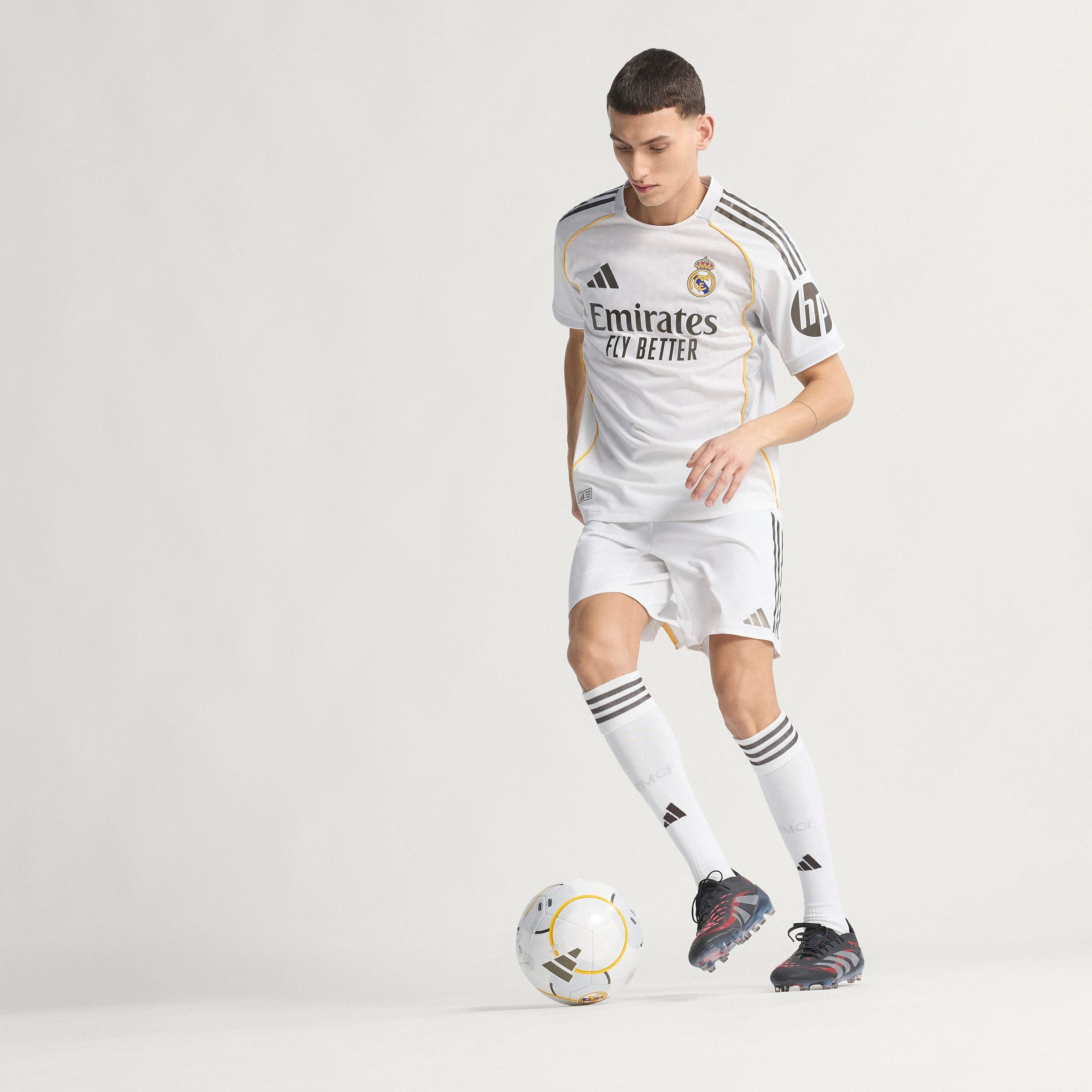 adidas Real Madrid 25/26 Home Authentic Jersey