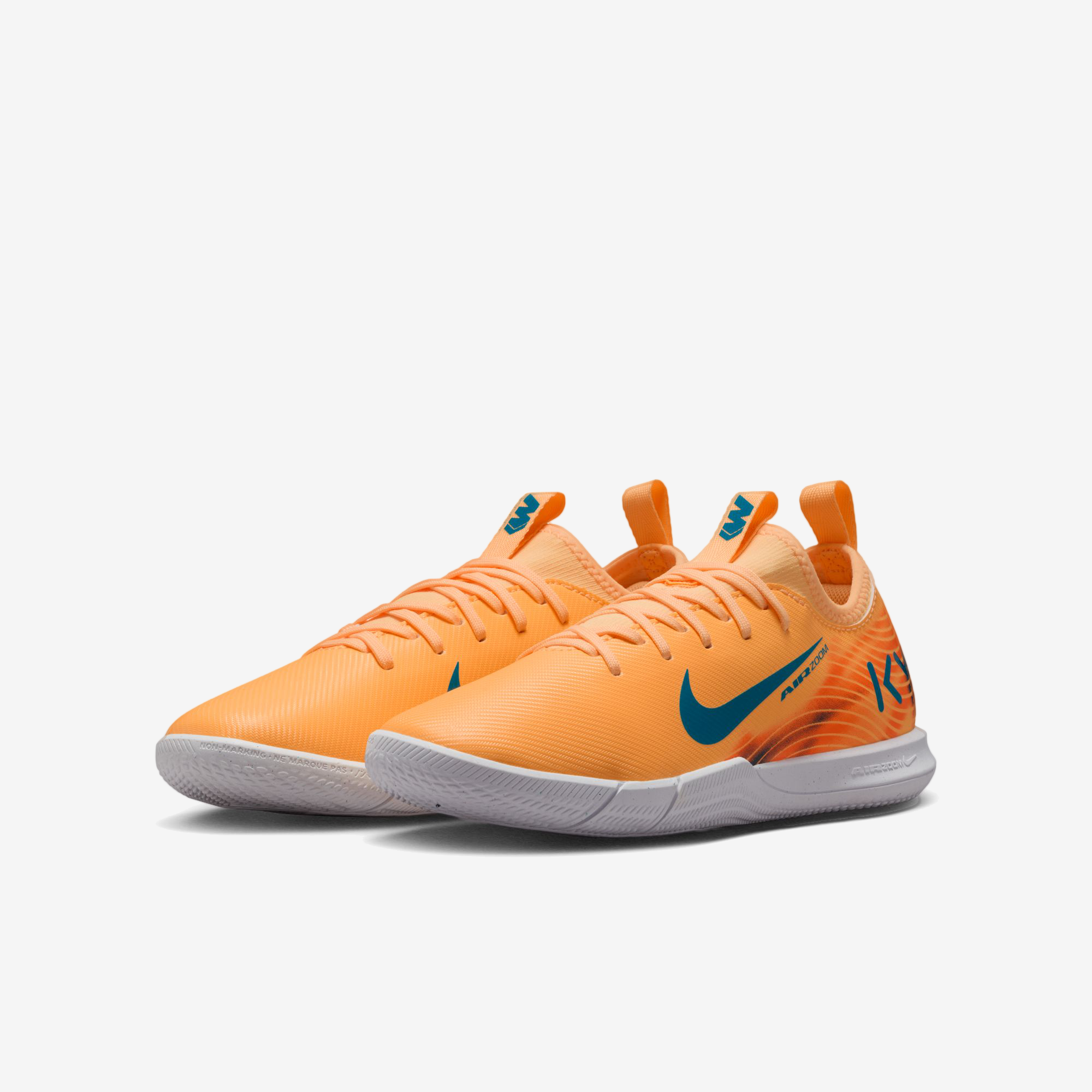 Kylian Mbappé Nike Jr. Mercurial Vapor 16 Academy Younger/Older Kids' Indoor/Court Low-Top Soccer Shoes