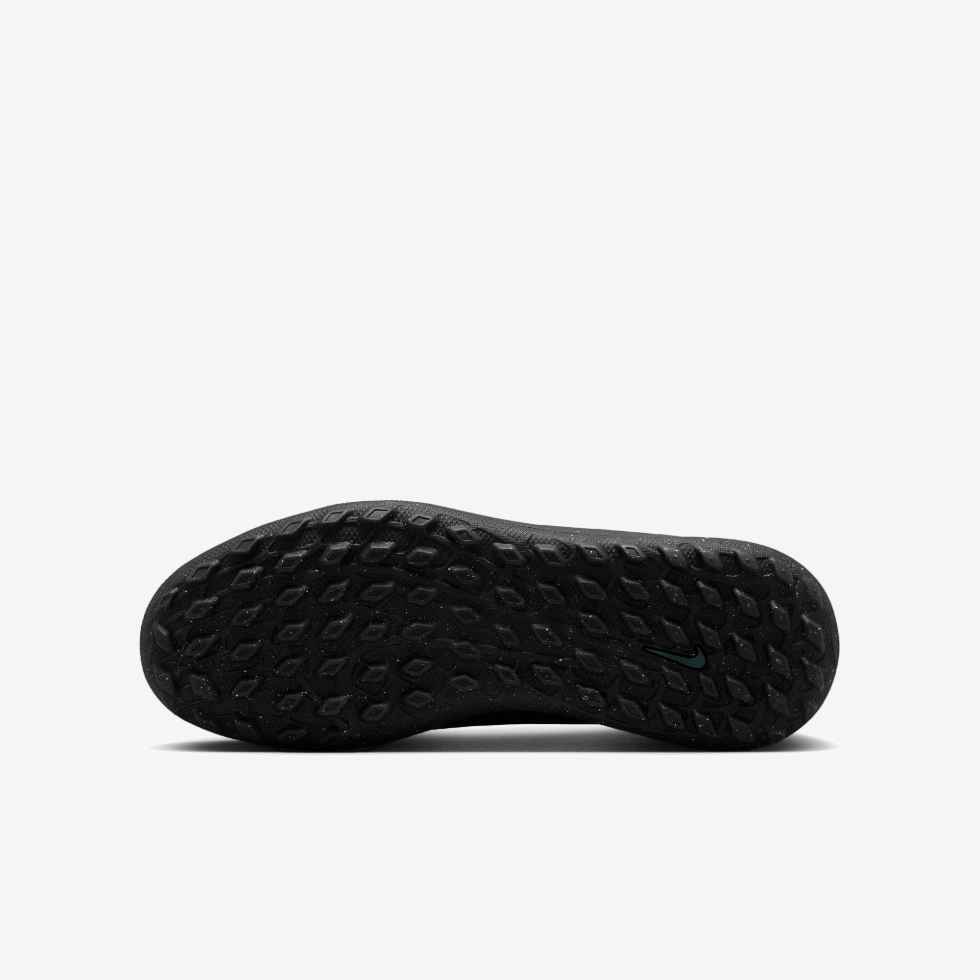 Nike Jr. Mercurial Vapor 16 Club Little/Big Kids' Turf Low-Top Soccer Shoes