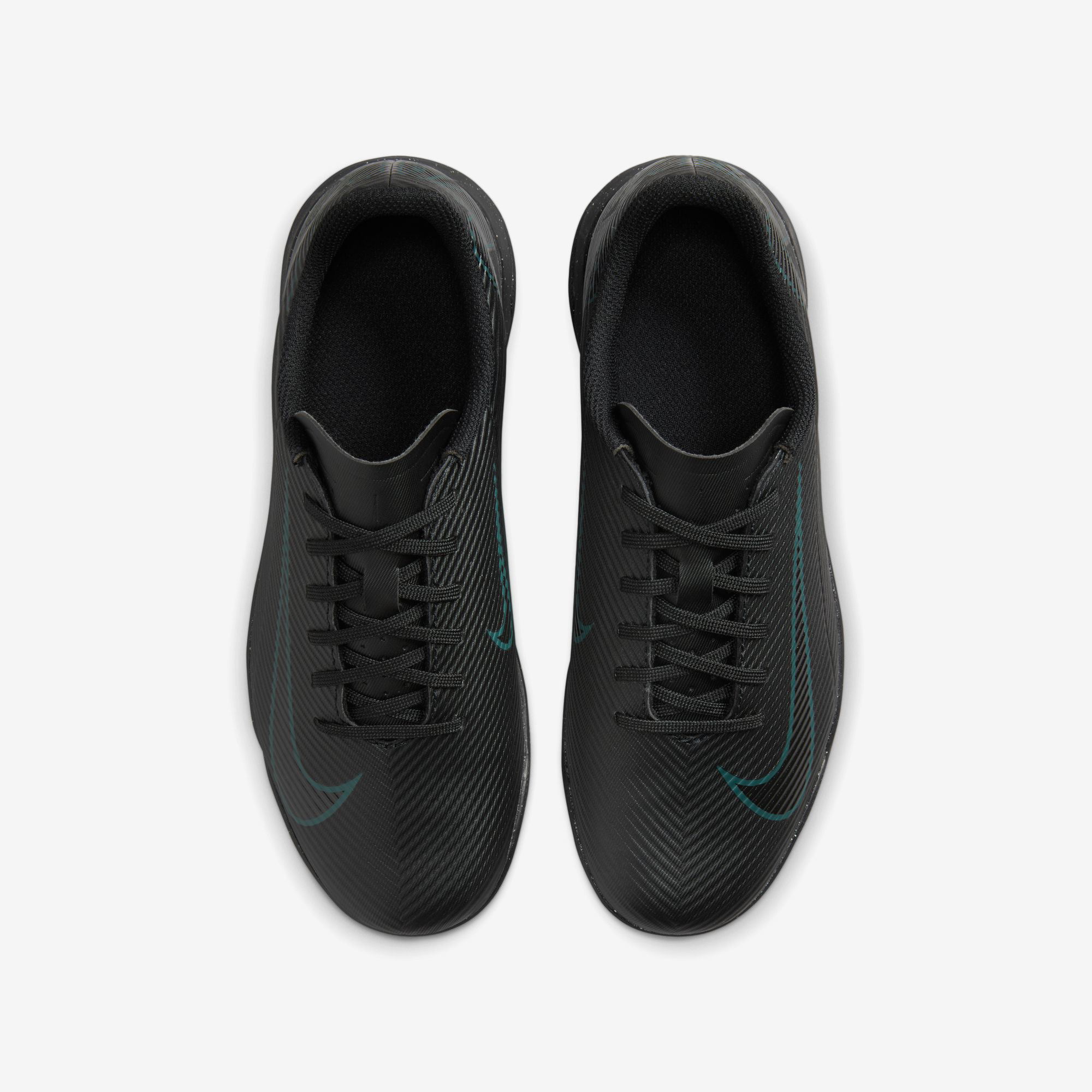 Nike Jr. Mercurial Vapor 16 Club Little/Big Kids' Turf Low-Top Soccer Shoes