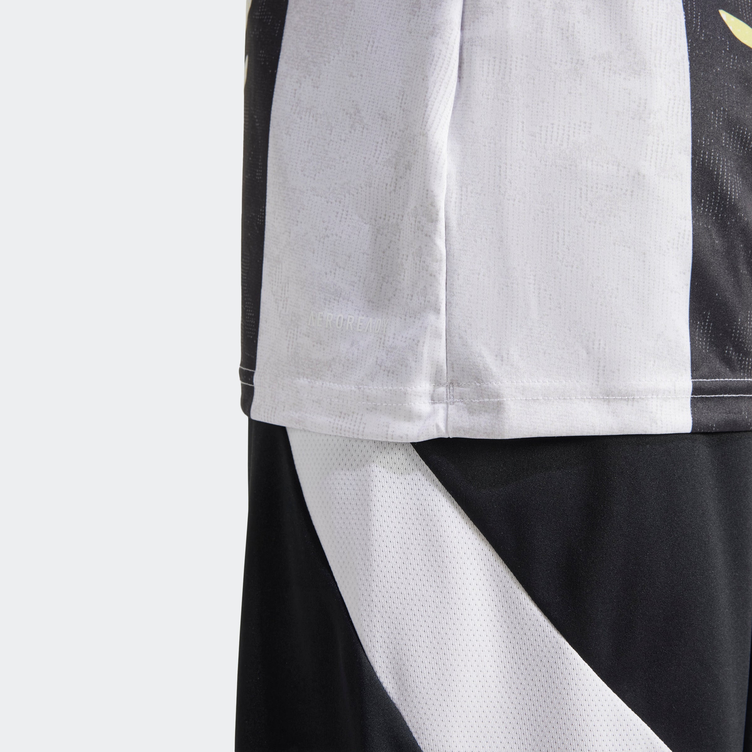 adidas Juventus 24/25 Pre-Match Jersey