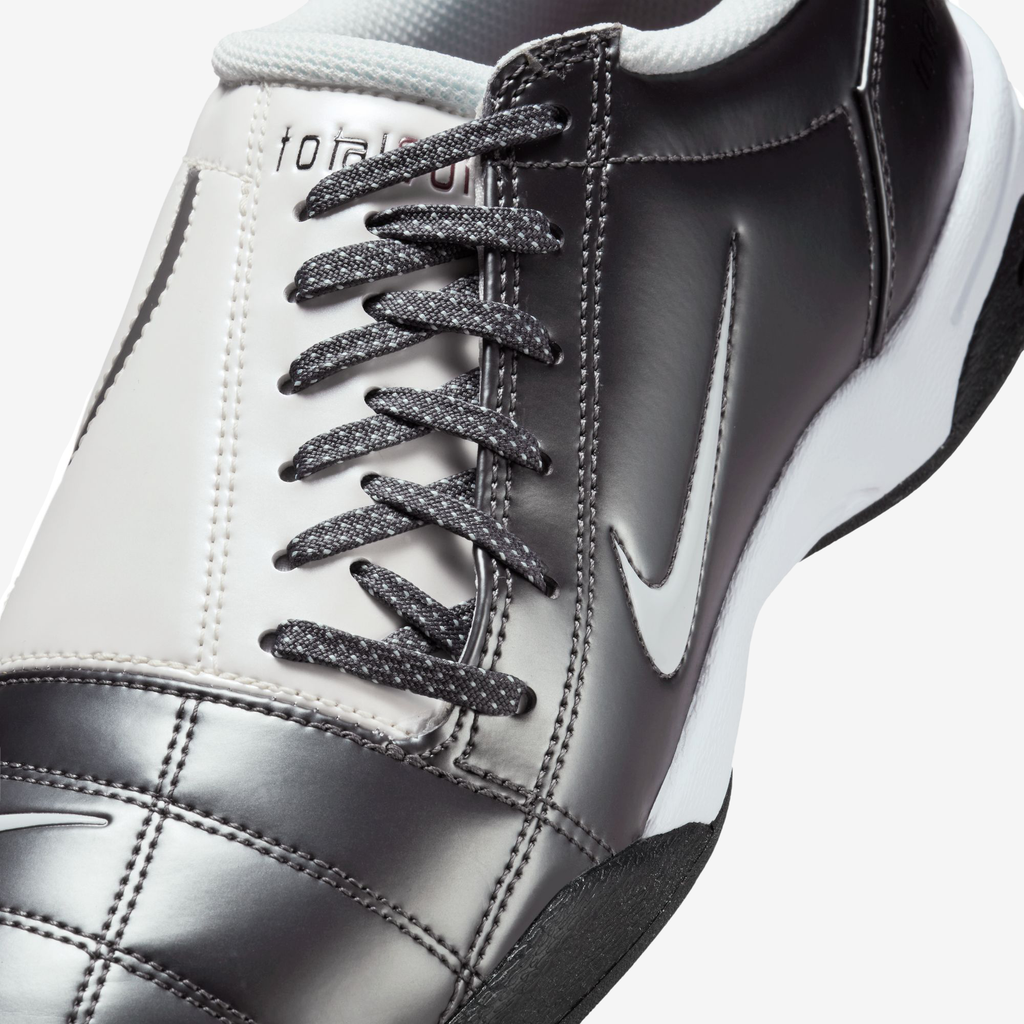 Nike Total 90 Men's Shoes