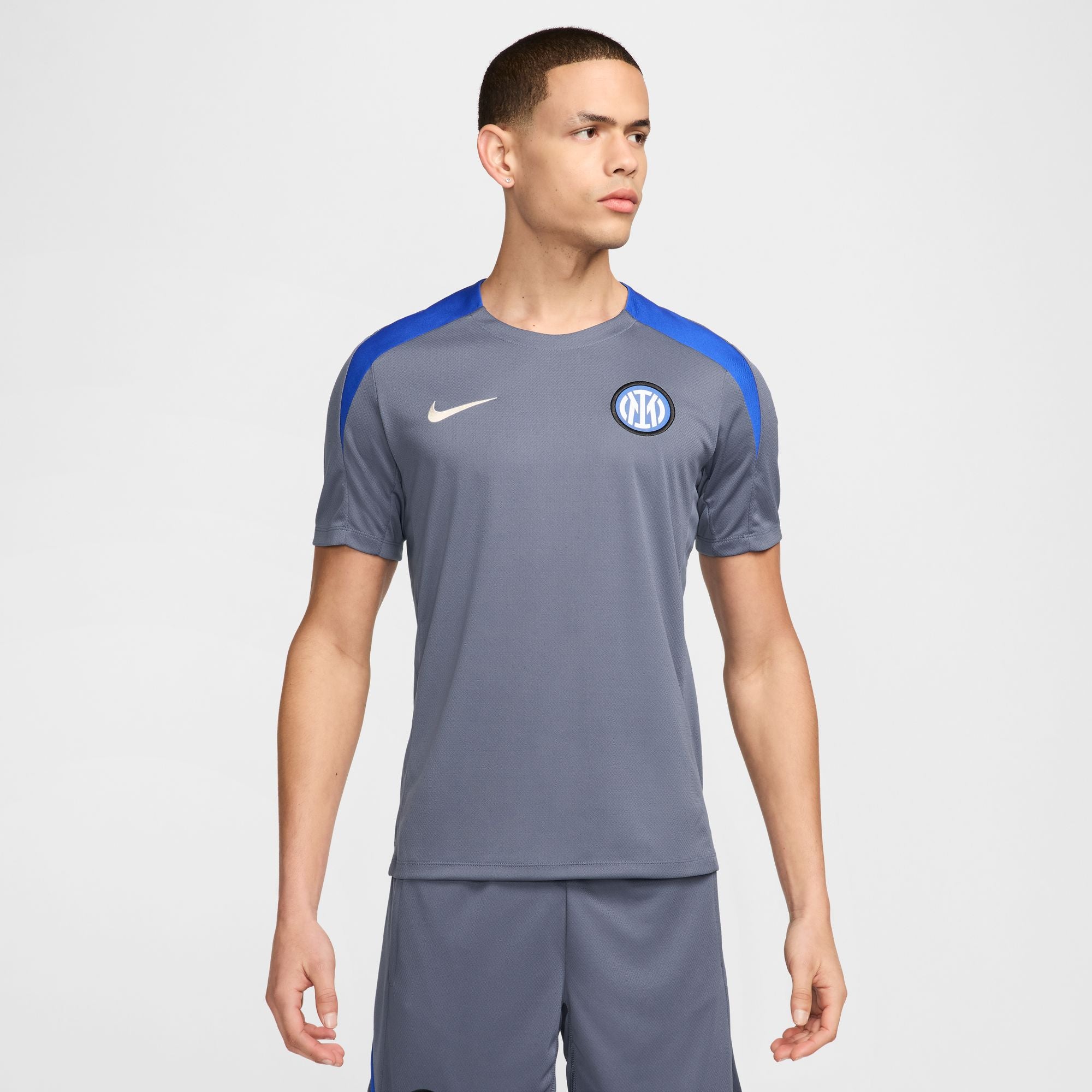 Inter Milan Strike Men's Nike Dri-FIT Short-Sleeve Knit Top