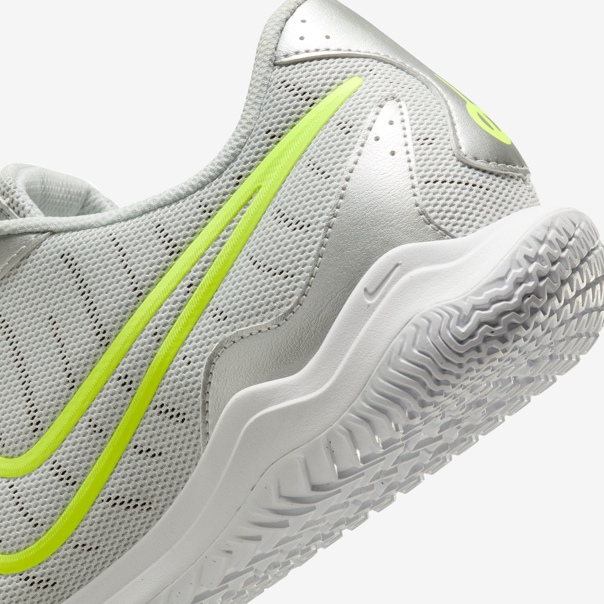 Nike Tiempo Legend 10 Academy Indoor/Court Low-Top Soccer Shoes