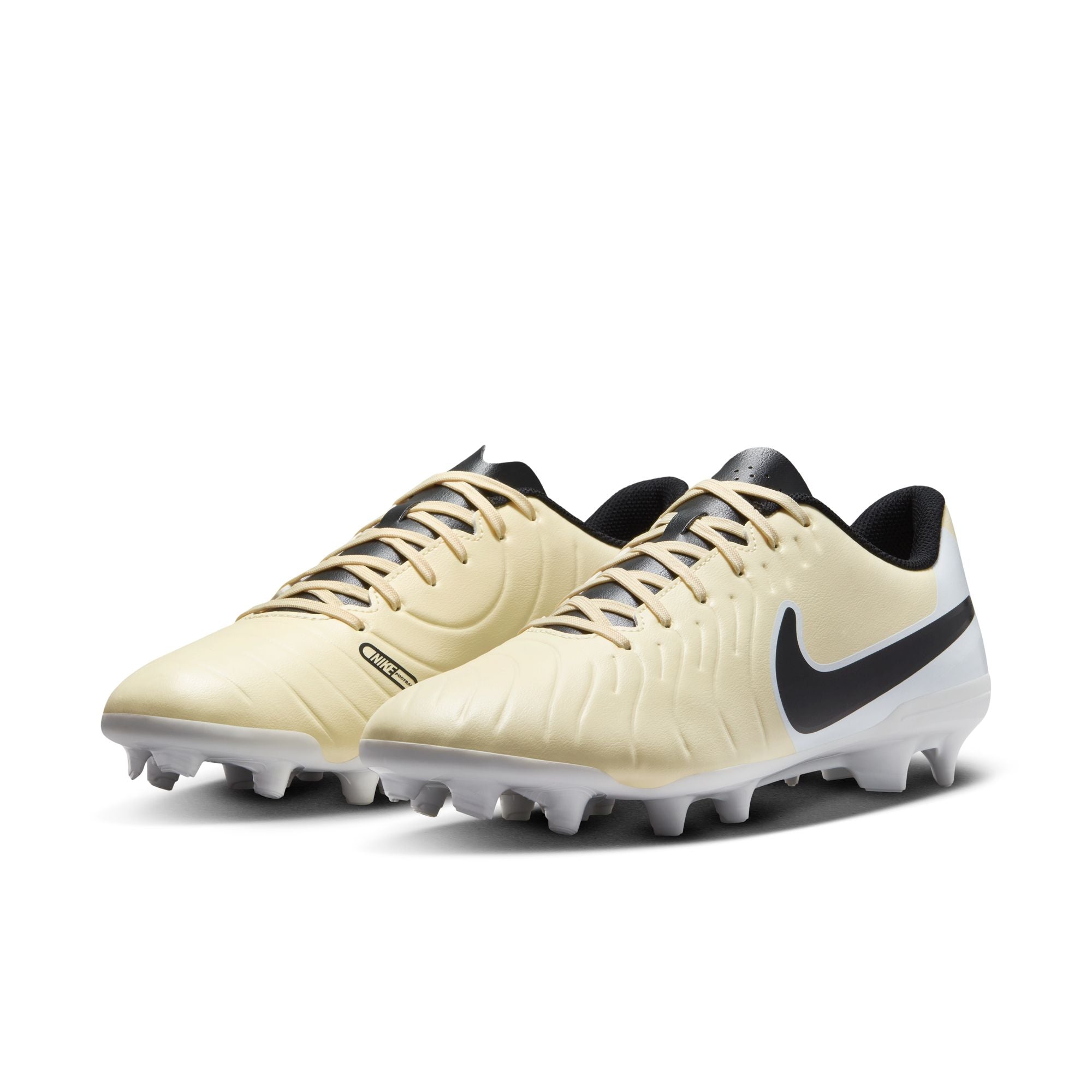 Nike Tiempo Legend 10 Club Multi-Ground Low-Top Soccer Cleats