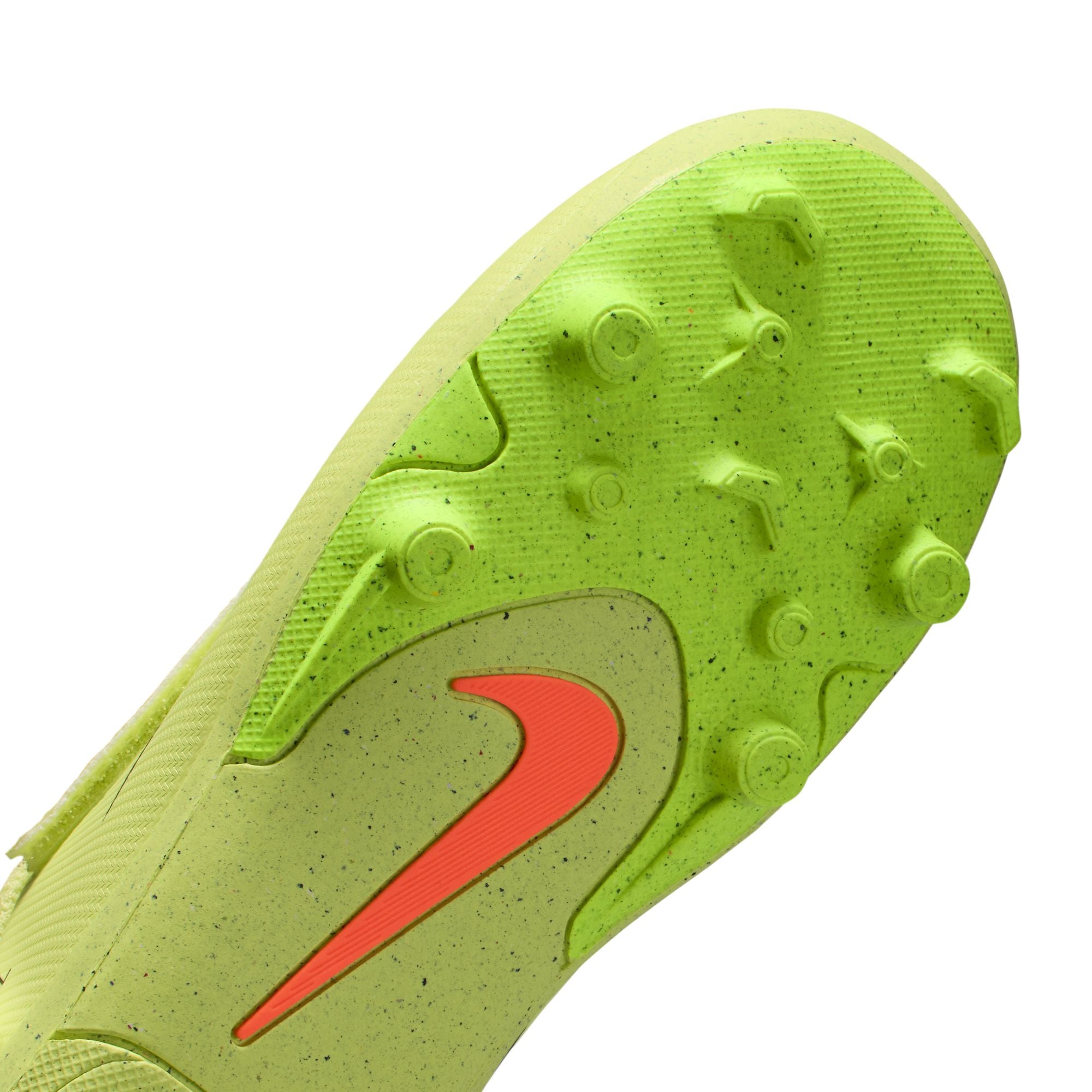 Nike Jr. Mercurial Vapor 16 Club Little Kids' Multi-Ground Low-Top Soccer Cleats